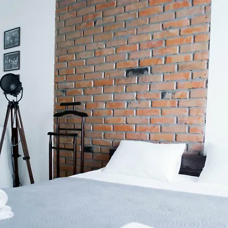 Uyutniy Dvorik Hotell