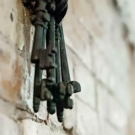 Uyutniy Dvorik Hotell