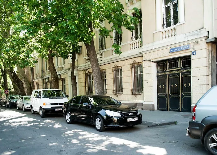 Uyutniy Dvorik Hotell