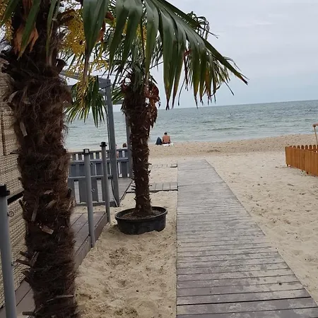 Otel Uyutniy Dvorik 2*