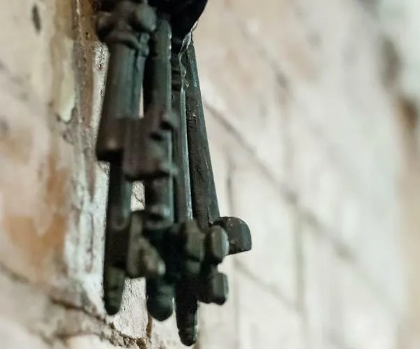 Uyutniy Dvorik Готель