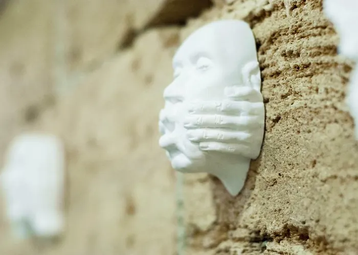 Готель Uyutniy Dvorik 2*